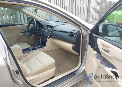 2016 Toyota Camry Le z USA, uszkodzony, nr VIN 4T4BF1FK0GR552155